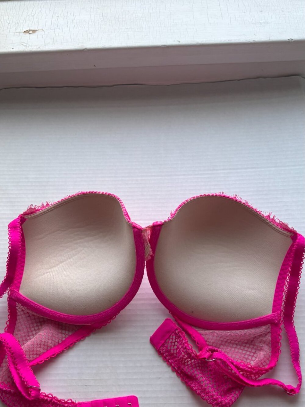 Victoria’s Secret Dream Angel Push-Up Bra 38C Hot Pink Floral Lace - Picture 4 of 9